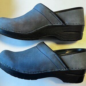 Dansko Professional 'Blue Jean Suede' Clogs Size 39/9